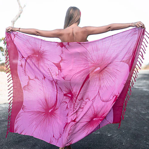 Saronger med blommor och växter