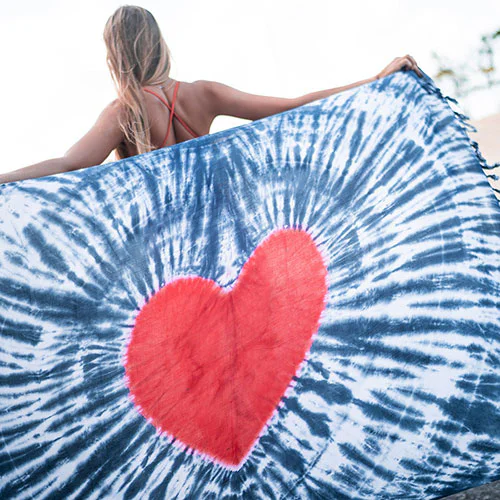 Saronger med figurer och mönster