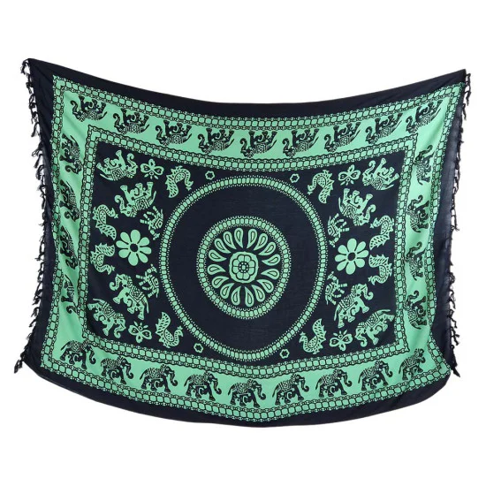 Ljusgrön och svart sarong med tryck av elefanter och mandalamotiv