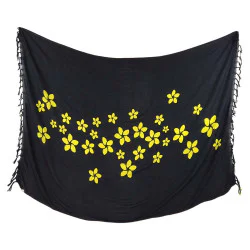 Svart sarong med gula frangipaniblommor