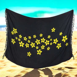 Svart sarong med gula frangipaniblommor